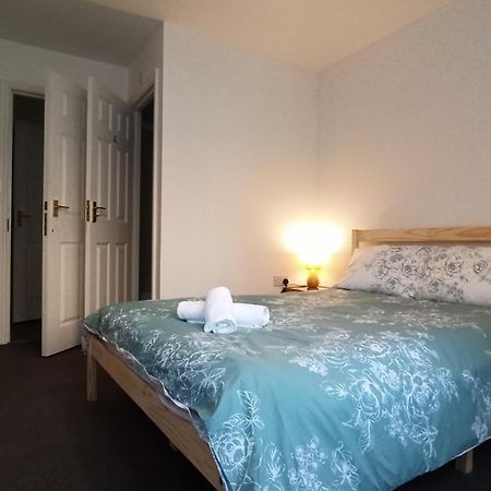 Bright, Chilled Ensuite Db Room In A Shared Flat! Лондон Екстер'єр фото