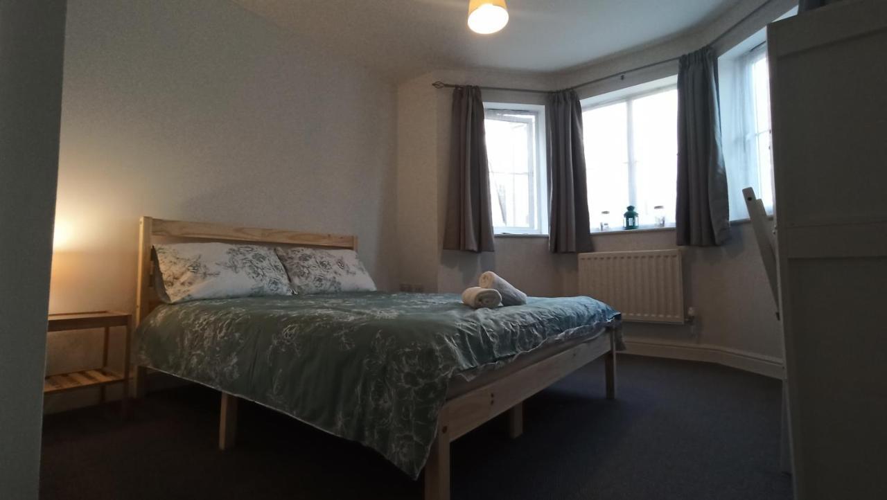 Bright, Chilled Ensuite Db Room In A Shared Flat! Лондон Екстер'єр фото
