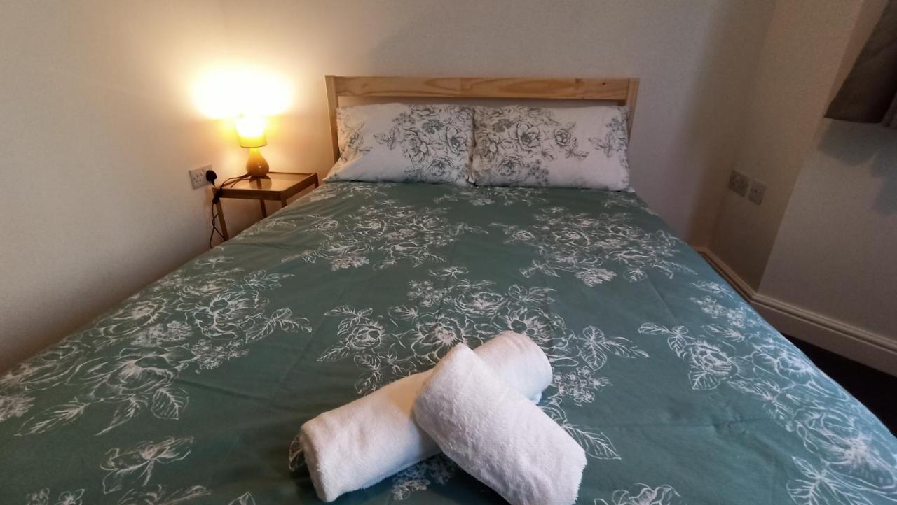 Bright, Chilled Ensuite Db Room In A Shared Flat! Лондон Екстер'єр фото