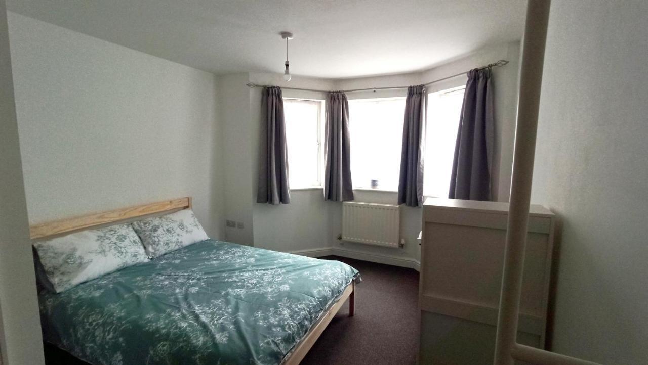 Bright, Chilled Ensuite Db Room In A Shared Flat! Лондон Екстер'єр фото