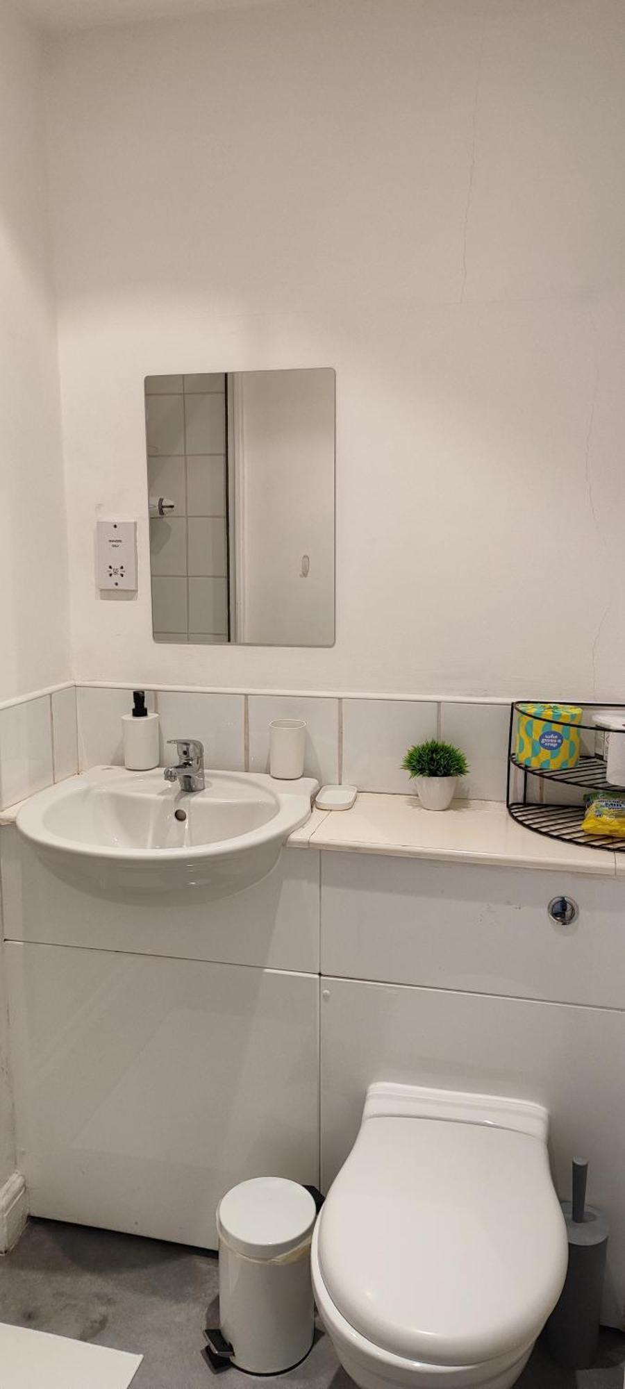 Bright, Chilled Ensuite Db Room In A Shared Flat! Лондон Номер фото
